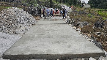 Mở Đại tiệc toàn món ngon lợn 13kg đổ bê tông đường Đoàn Kết 98 phần cơm trưa. Nguyễn Tất Thắng