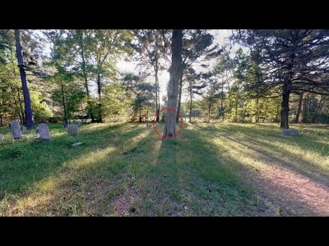 Encuentran dos fantasmas en un cementerio en imágenes de google maps