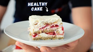 Easy strawberry cake I'm obsessed with.