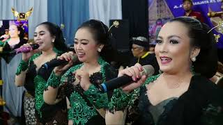 Download Lagu SRAGENAN MARIKANGEN GARWANE WONG LIYO MANIS CAMPURSARI SEMAR MULYO MP3 Download Lagu SRAGENAN MARIKANGEN GARWANE WONG LIYO MANIS CAMPURSARI SEMAR MULYO MP3