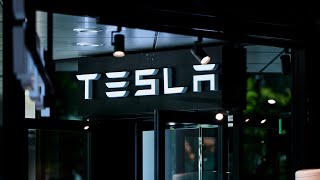 Tesla Soars on China’s Tentative Driving System Approval