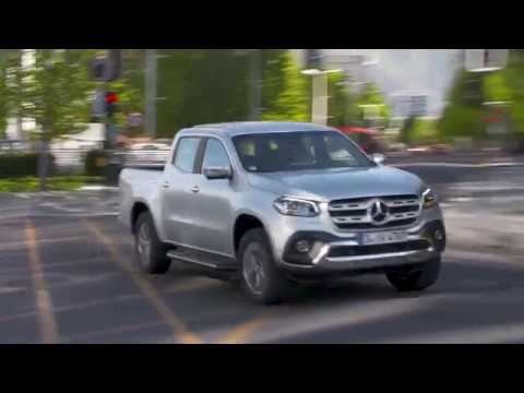 2018-mercedes-benz-x-class-driving-video