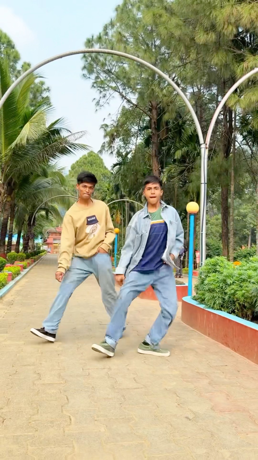 Bhool Bhulaiyaa 3 - Footwork Dance | Kartik Aaryan | Aayush \u0026 Abhay #shorts #viral