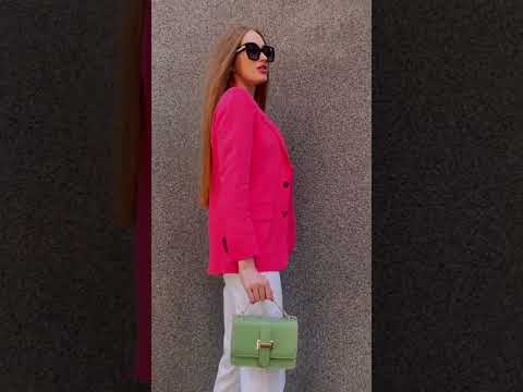 Жіноча класична сумка рептилія 3085 через плече крос-боді на товстій ланцюжку зелена хакі оливкова, відео 1