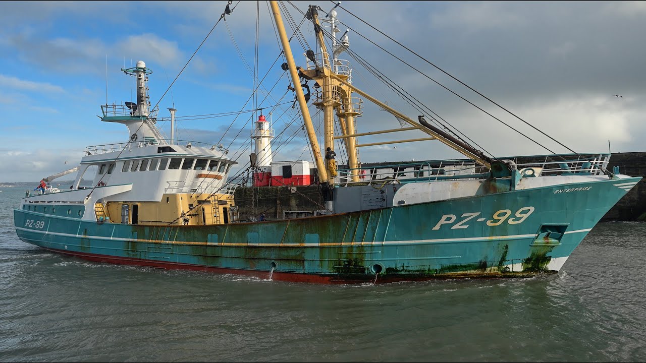 The Worlds Biggest beam Trawler Enterprise PZ99 Lands Big Haul Of Fish In Newlyn Cornwall.