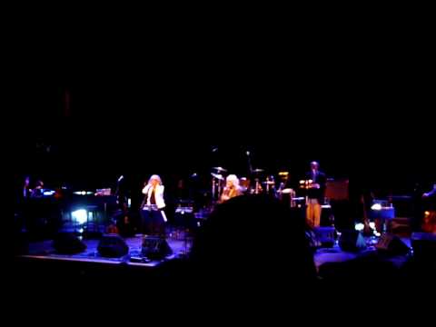 Anna McGarrigle & Emmylou Harris - Talk To Me of Mendocino, 12.06.2010