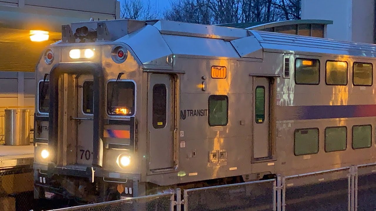 Train 1724 come and goes at Ramsey Route 17 Station, Ramsey NJ 2/2