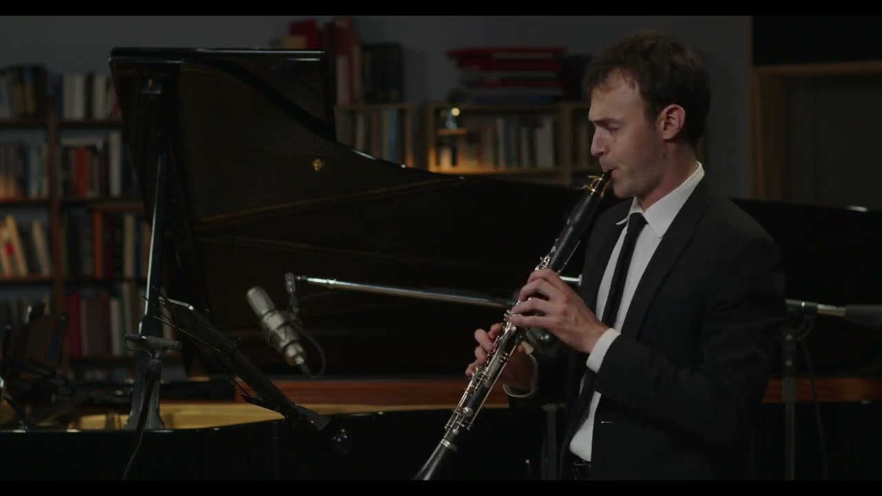 Mozart Kegelstatt Trio for Clarinet, Viola and Piano, K. 498 - YouTube