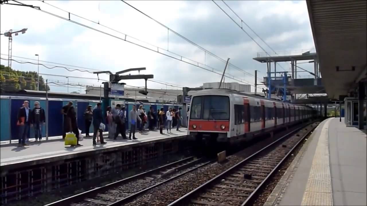 En Gare De Nanterre Université