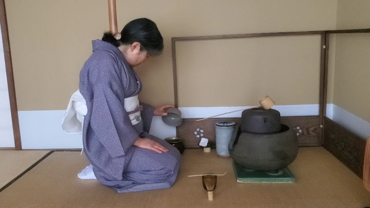 中置の薄茶点前 Nakaoki no usuchatemae, Omotesenke-ryu [表千家流] tea class 2020-10-17
