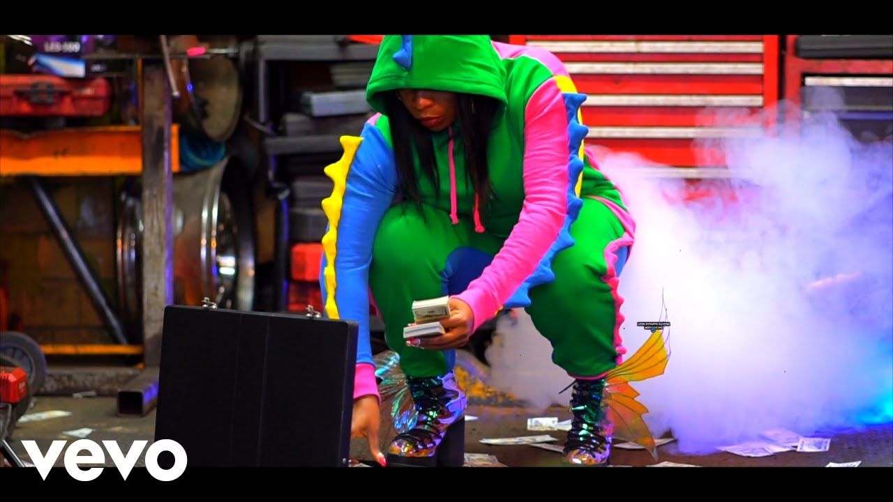 MACKA DIAMOND - MONEY MONEY (Official Music Video)