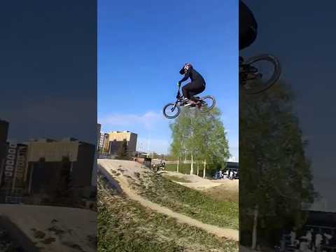 Видео: Уровень TOP ⬆️ #extreme #велосипед #гонки #bmx #bmxlife