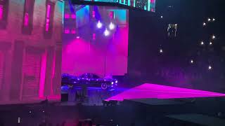 Chris Brown's Performs "Residuals" (Solo Intro) 🔥 R&B Tour | DMV | Northwest Stadium