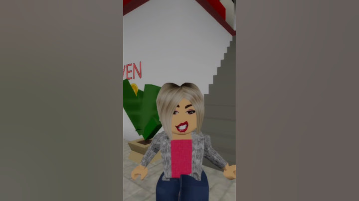 Her BEST FRIEND Got Into A CAR ACCIDENT! #shorts #roblox #brookhaven #brookhavenrp