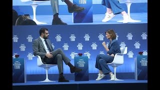 Παύλος Μαρινάκης - Delphi Economic Forum IX | «In conversation» με τη δημοσιογράφο Χριστίνα Βίδου
