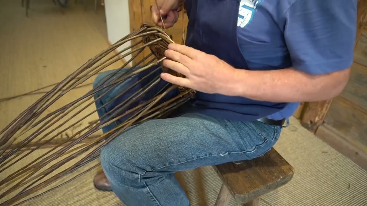 Einen Weidenkorb aufstaken mit Bodenkimme und Fußkimme