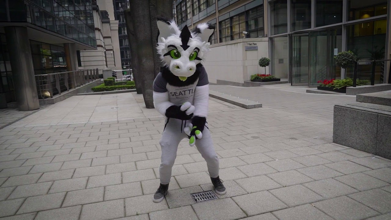 TOXIN - KEEP IT MELLOW - FURSUIT DANCE (NOT ME DANCING)