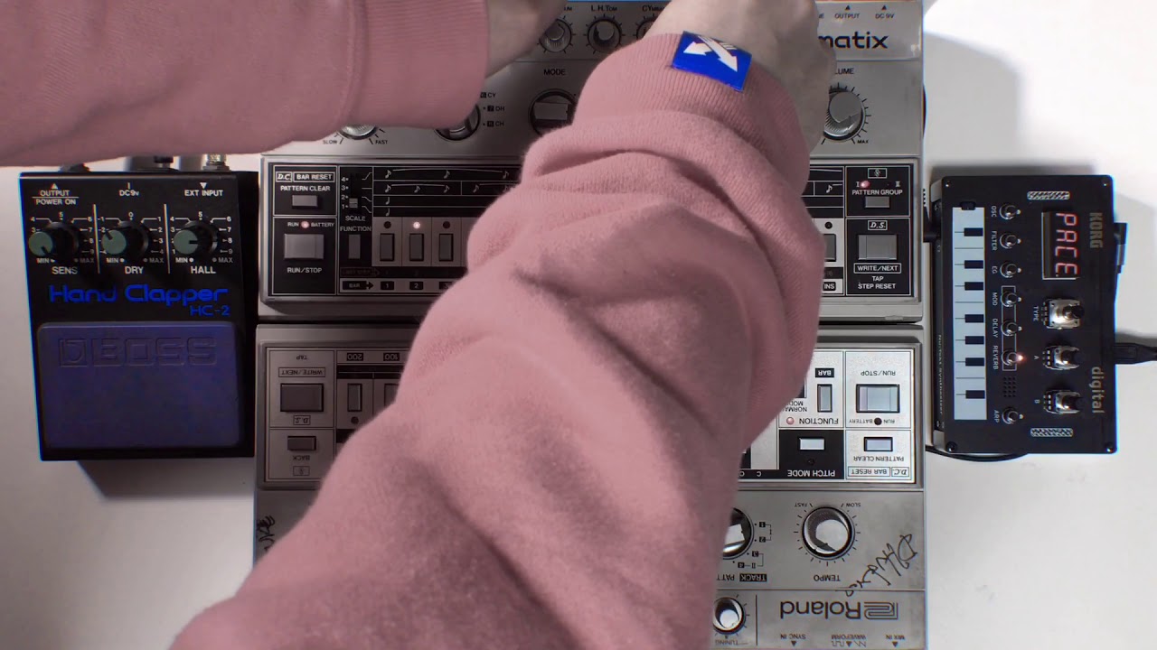 TB-303 + TR-606 + HC-2 (Hand Clapper) + NTS-1 - YouTube