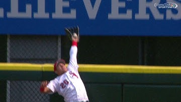 BAL@CWS: Garcia saves game with homer-robbing catch