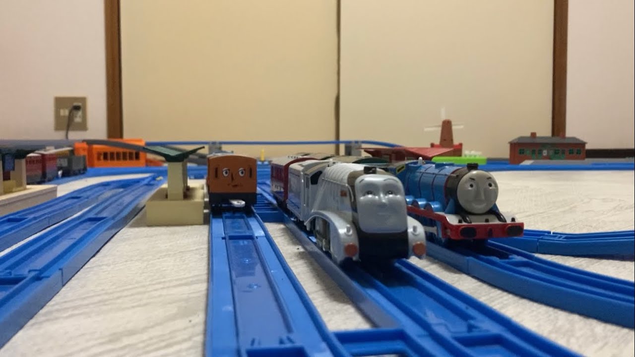 プラレールトーマス ゴードンとスペンサー - YouTube