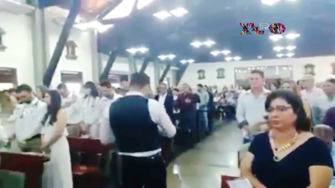 Igreja Católica louva 