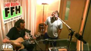 Uncle Kracker unplugged mit "Follow Me"