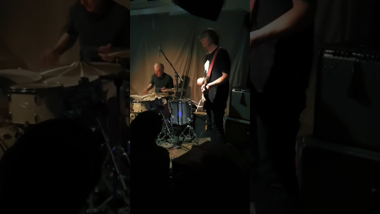M.A.N (Thurston Moore / Farida Amadou / Steve Noble) - at café OTO -excerpt.