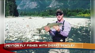 170810167 Peyton Manning Does Not Notice These Bears Behind Him