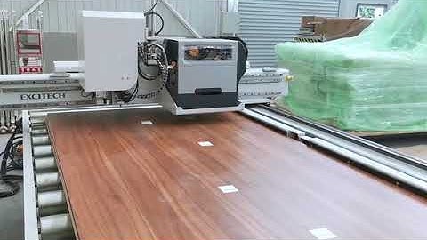 Excitech Narrow nesting machine with automatic pre-labeling at the customer