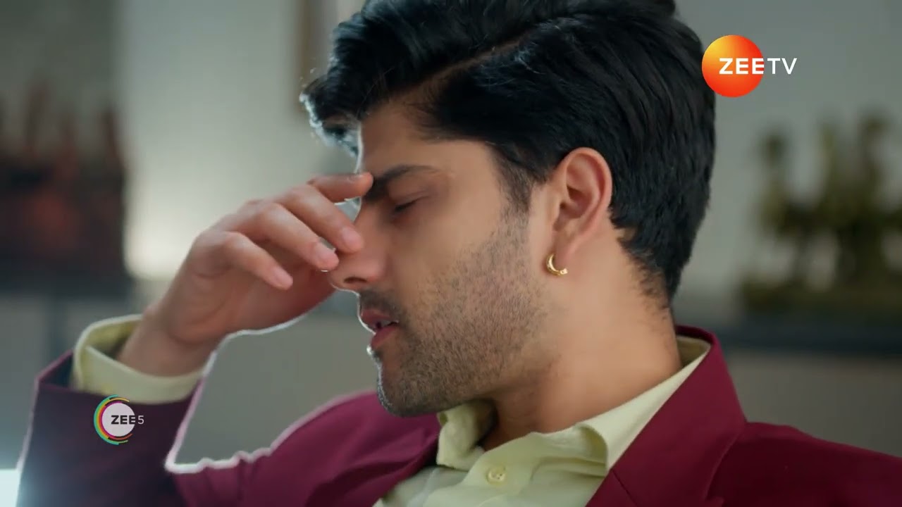 Vasudha | Avinash is prepared to suppress his feelings and marry Karishma.