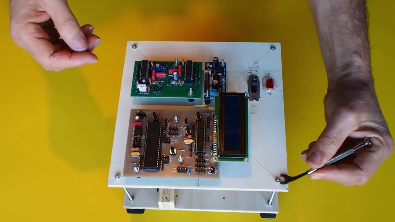 Bau und Programmierung eines Roboters für RoboCup Junior 1