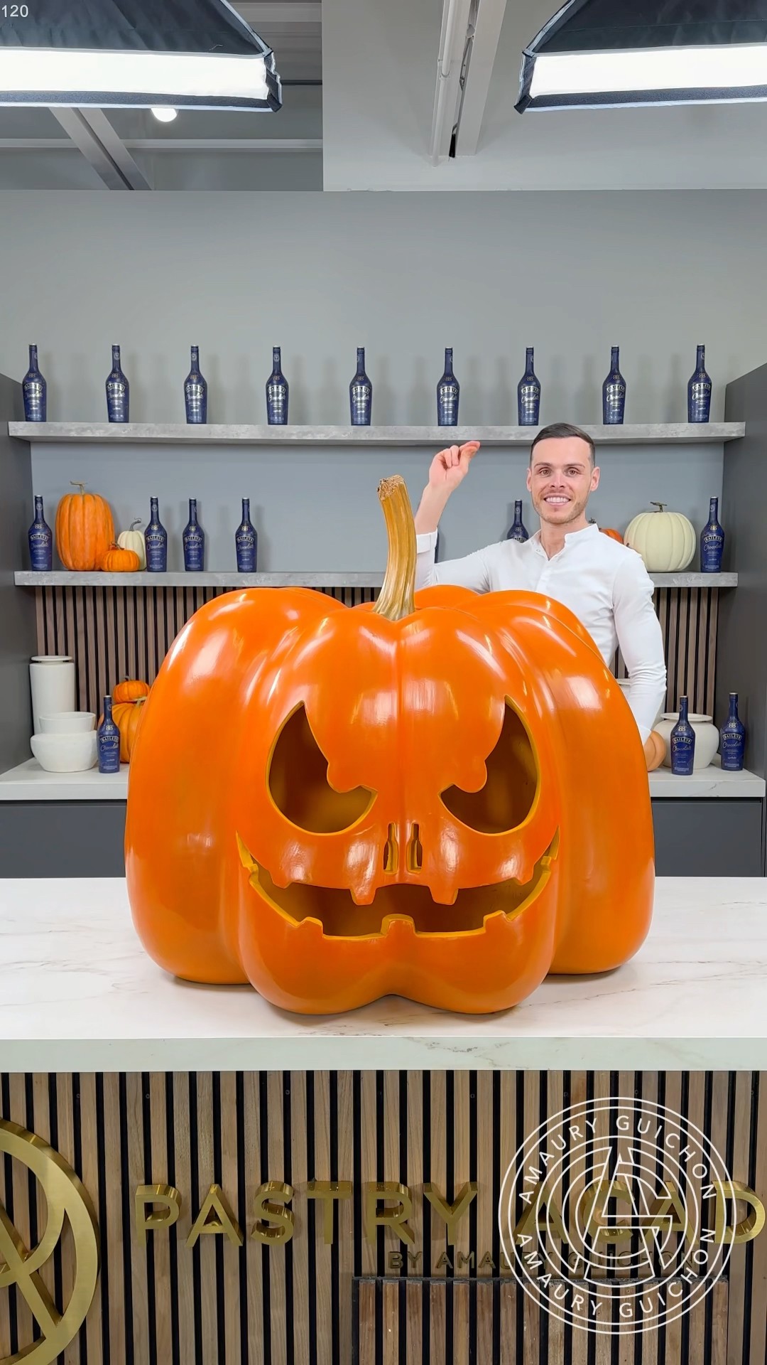 I’ve officially partnered with @BaileysUSOfficial to wish you a happy spooky season! ?