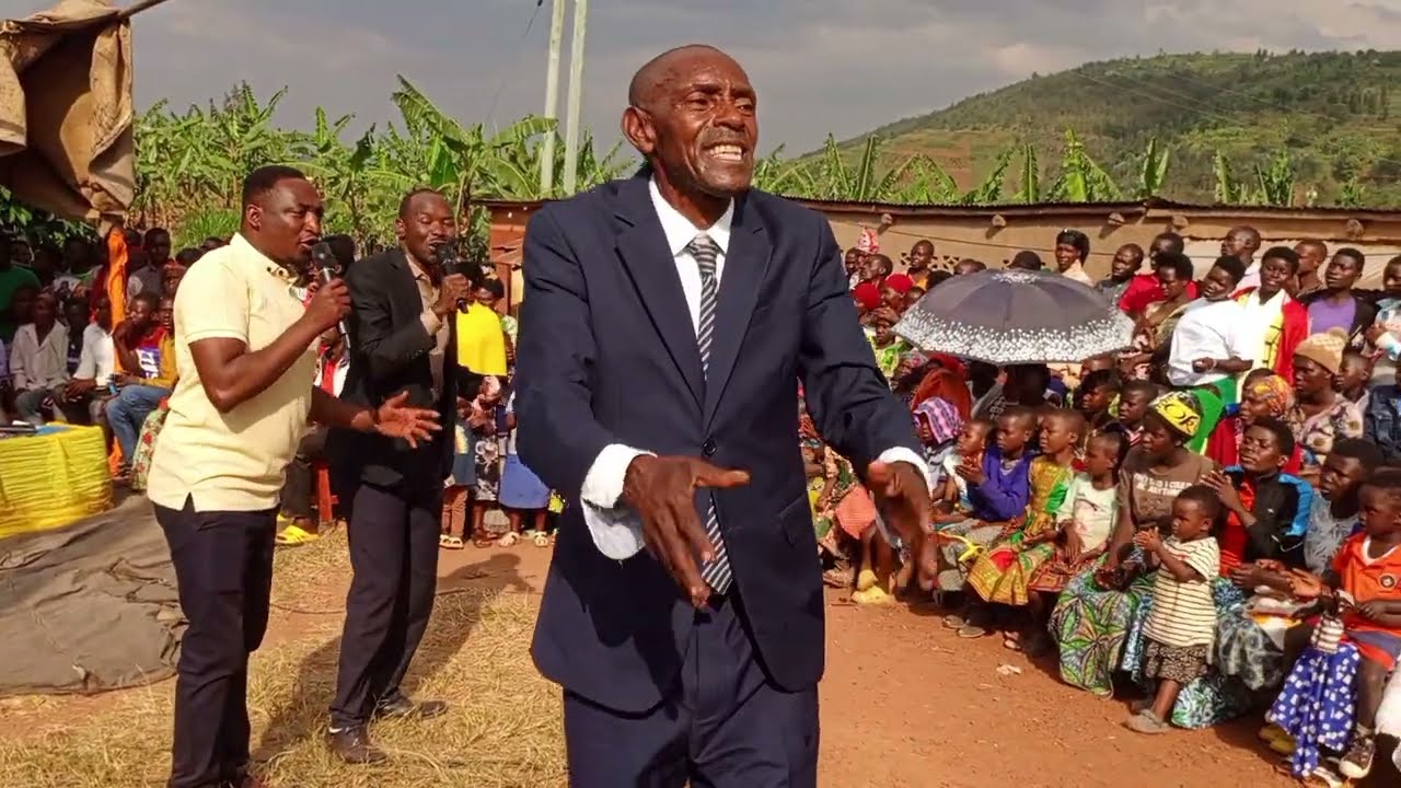 Indirimbo z'abahanzi zimbaturamugabo zaranze igiterane cyateguwe na MBARAGA  i Byumba Gicumbi Gasave