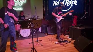 Boss Band - Bed of Roses at Hardrock Bangkok