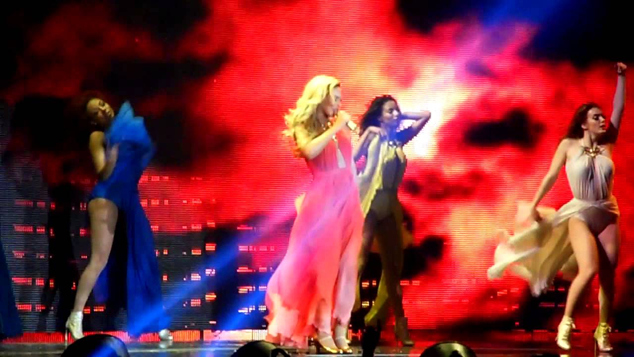 Beyonce - Standing On The Sun (Sportpaleis, Antwerp 31.05, Mrs. Carter Show World Tour - Full HD)