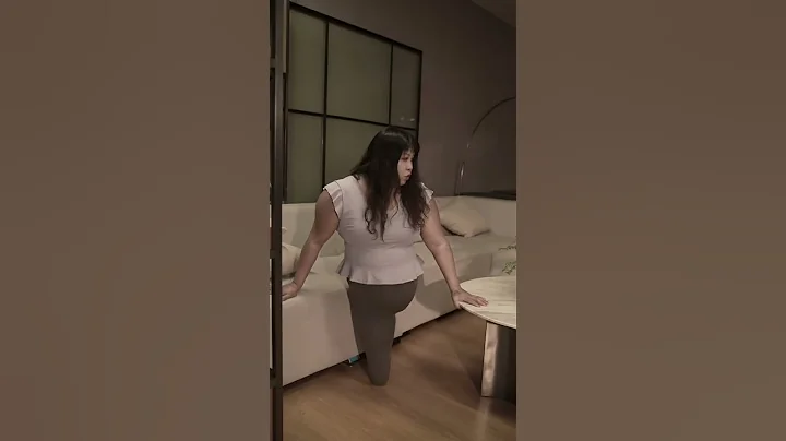 Shoes over the shoulder, wheelchair in the car, and straight to the medical supply store. 🦽➡️🦿