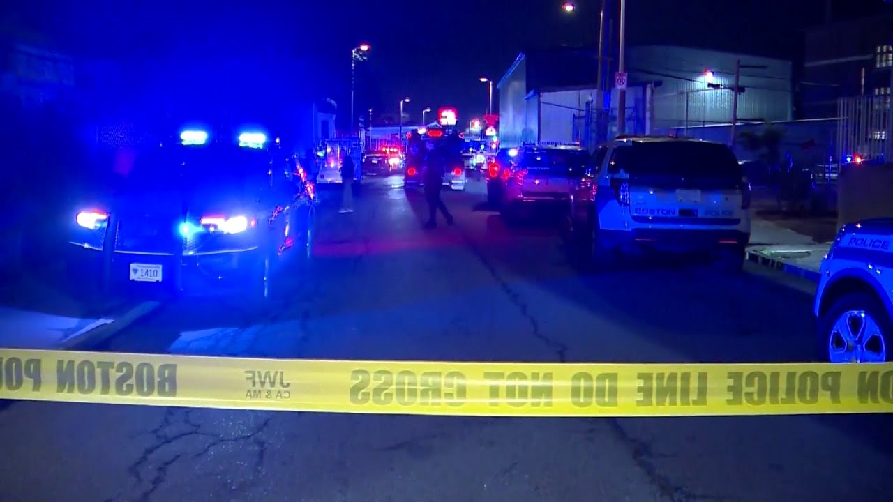 Suspect accused of shooting police officer to appear in court - YouTube