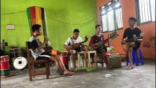 Siswa Memainkan Alat Musik Kecapi🤩