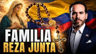 Abelardo de la Espriella reza el SANTO ROSARIO en familia
