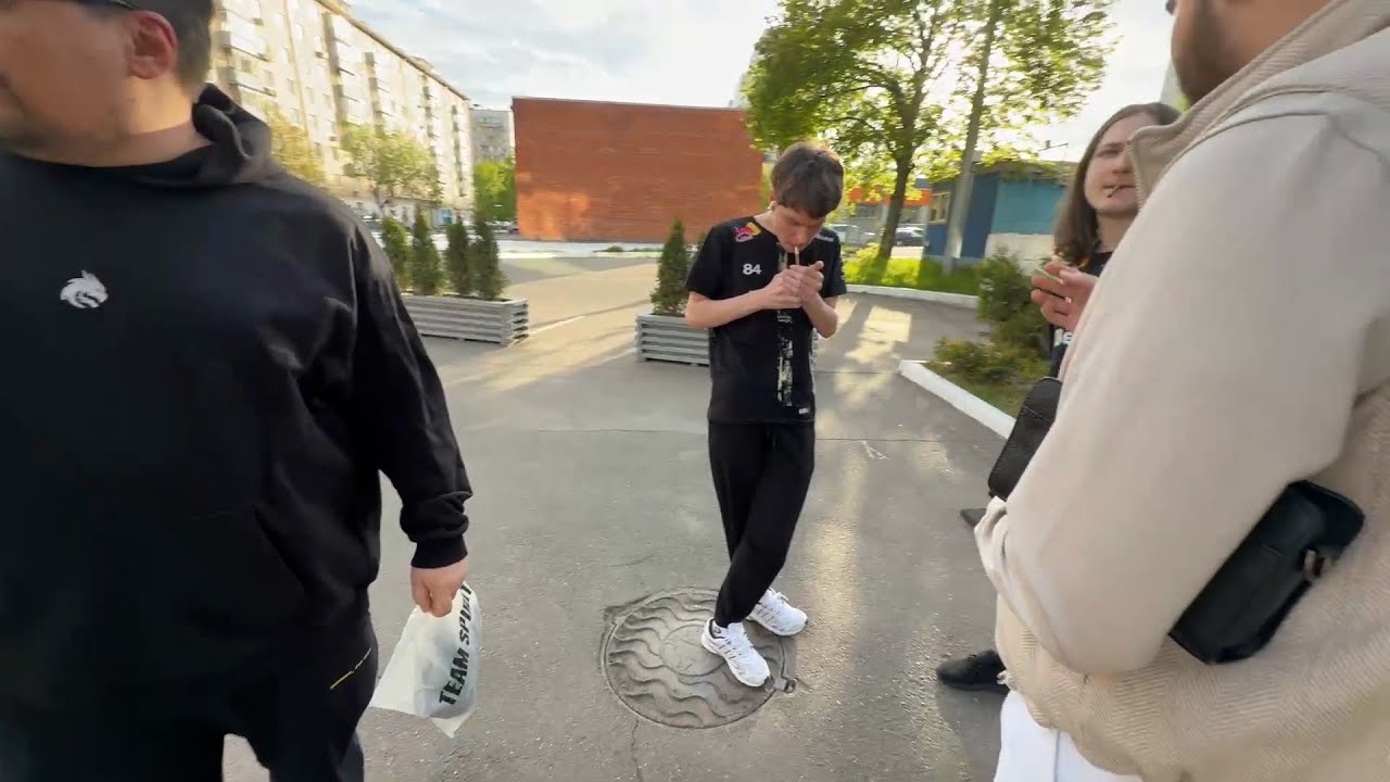 семен бакин выскочил на перекур в прямом эфире у аункера - осуждаем курение несовершеннолетних?!?!?