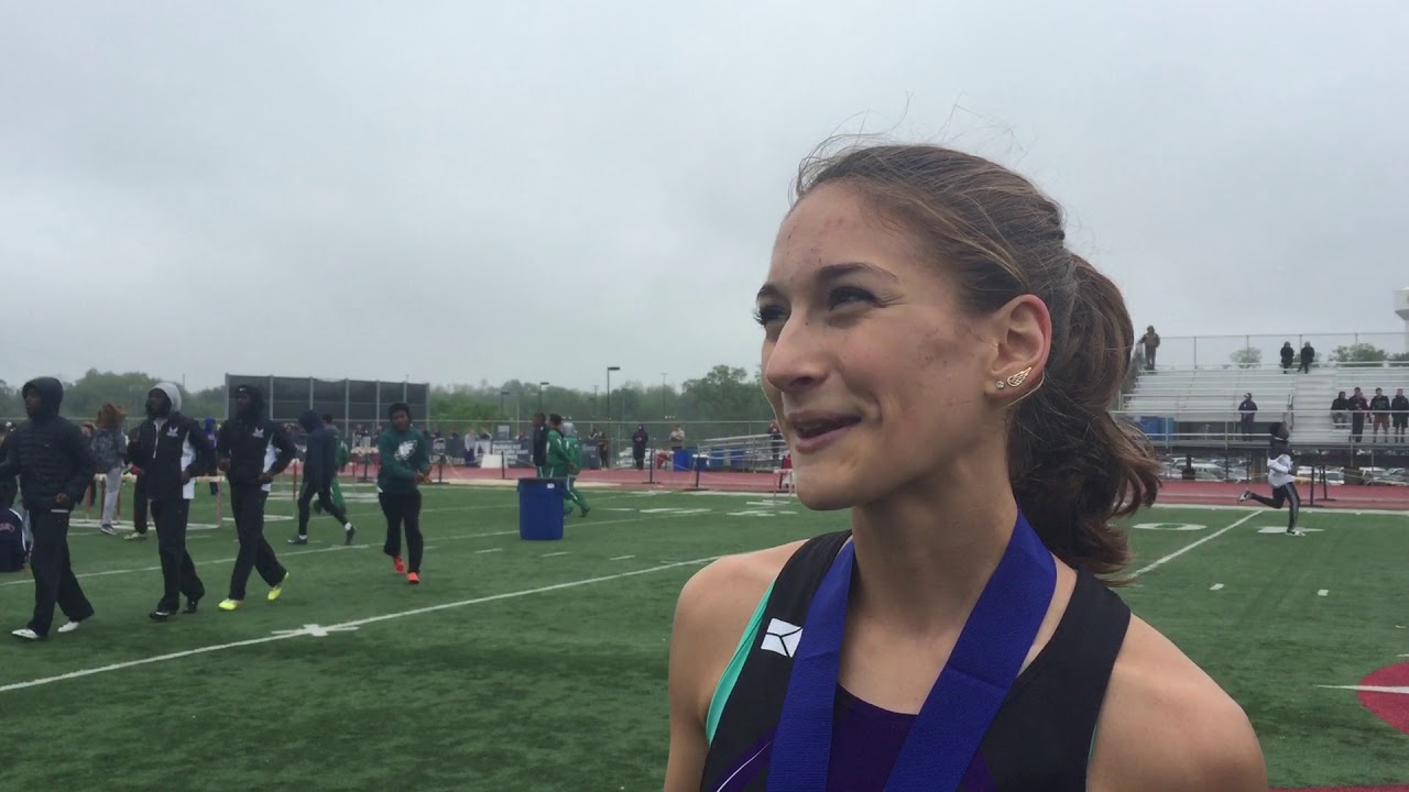 Northern's Marlee Starliper shatters District 3 record in 1600 - YouTube