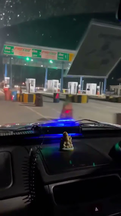 UP Police VIP Hooter🚨🚨🚨| Swag on toll plaza| VIP Hooter in Safari🚔🚔🚔| Kamran Quazi |