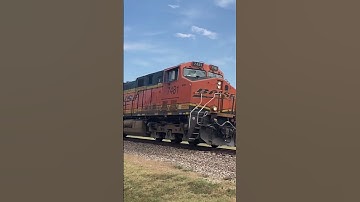 BNSF intermodal with a friendly crew