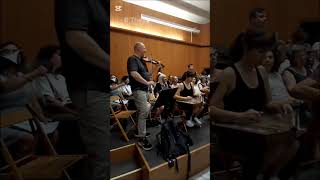 Το Ράδιο Θεσσαλονίκη μοιράζετε μαζί σας πλάνα της παράστασης Το Καφέ Αμάν της Πόλης και της Σμύρνης