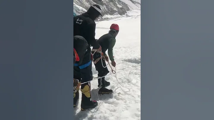 Live accident in Mount Everest 2019 - DayDayNews