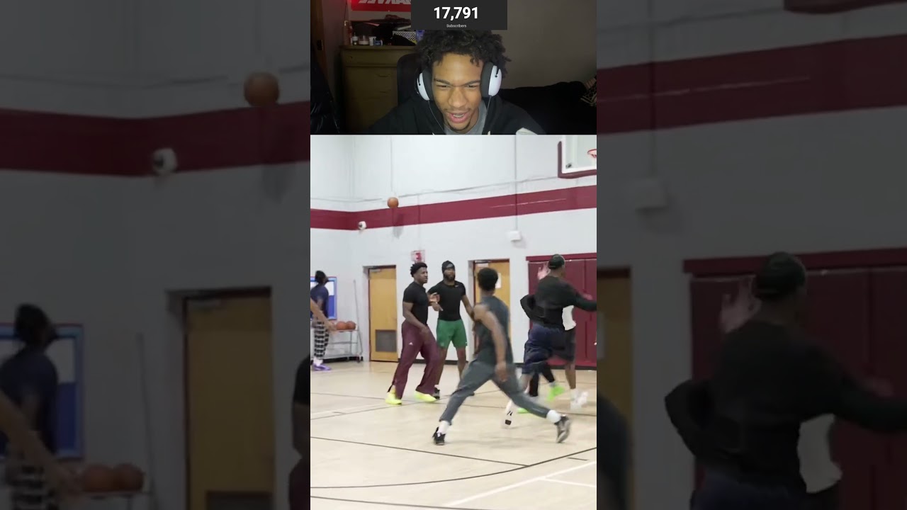 Он поймал мяч на веревочке!