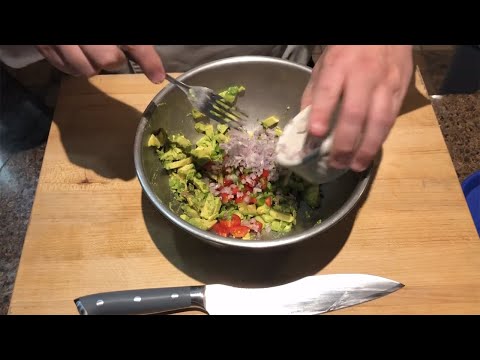 Guacamole with lime and orange juice, from the video