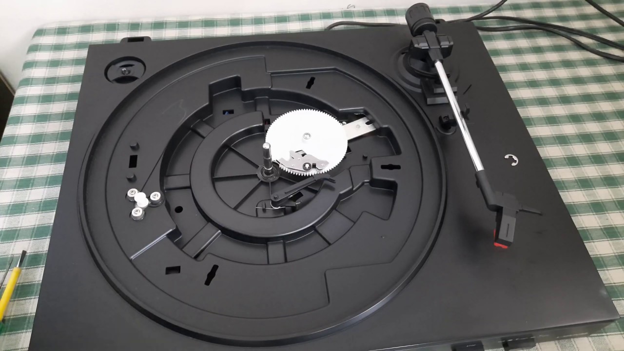 Lenco 3867 USB Turntable - Opening up to look what is inside | Playing Vinyl / Records