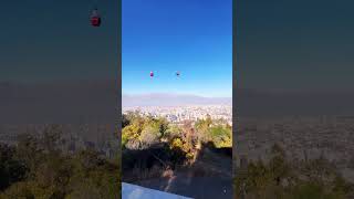 Teleférico del cerro de Santiago 🚠⛰️🚵‍♀️👀 #chile #turismo #teleférico #travel #parati