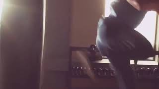 Tiger Shroff,s video// Training with phone. (Always on) screenshot 1